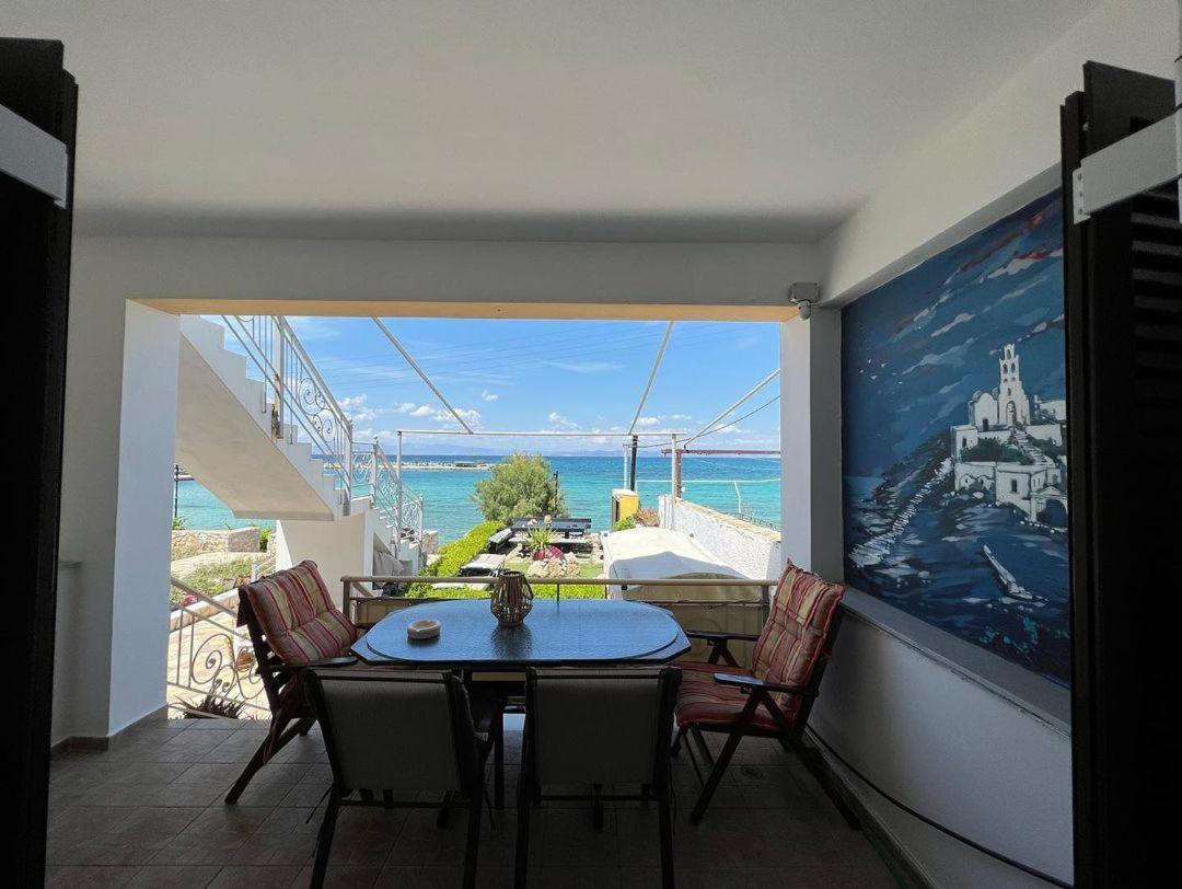 Apartament Ελένη Megalochori  Zewnętrze zdjęcie