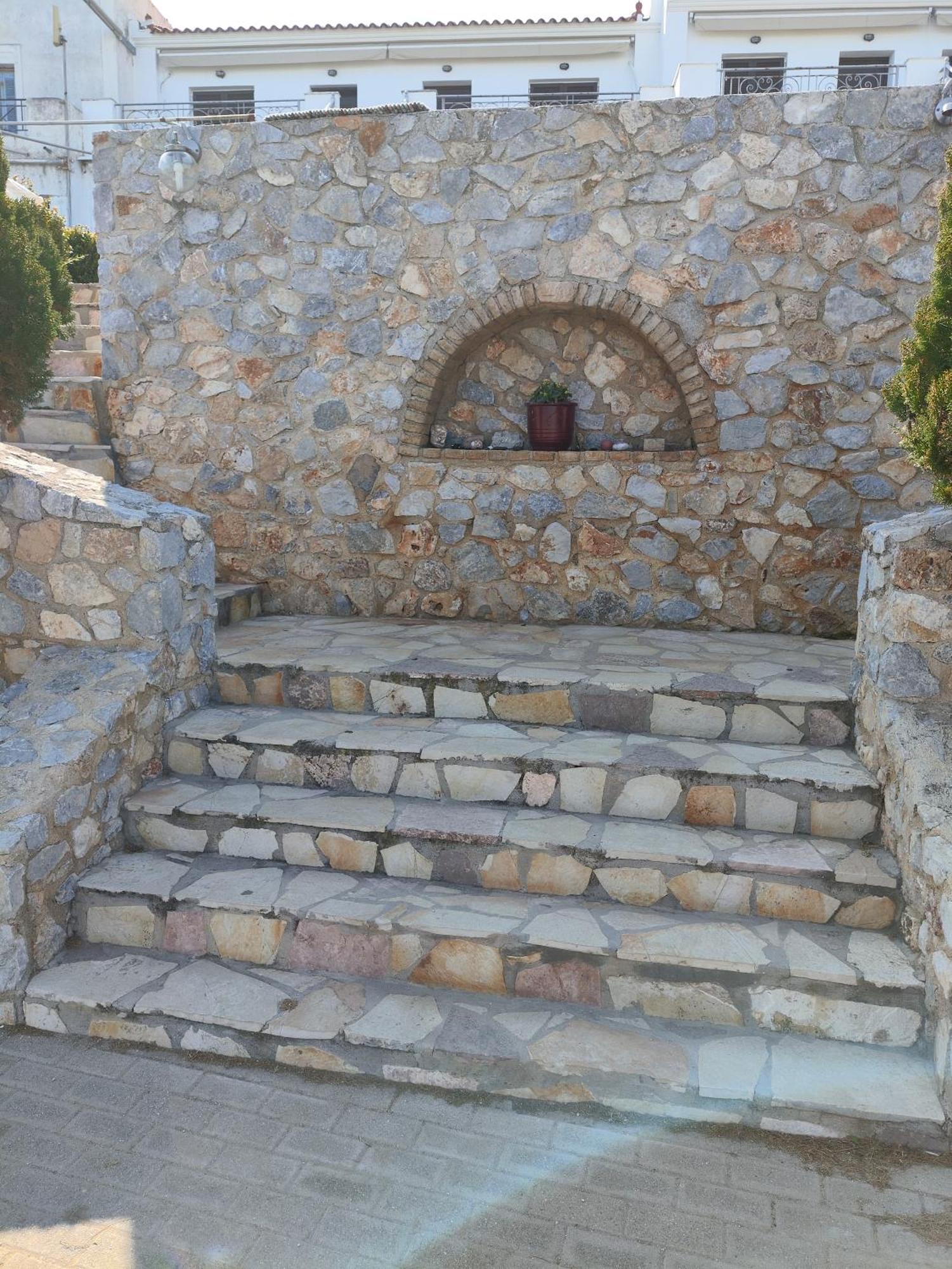 Apartament Ελένη Megalochori  Zewnętrze zdjęcie