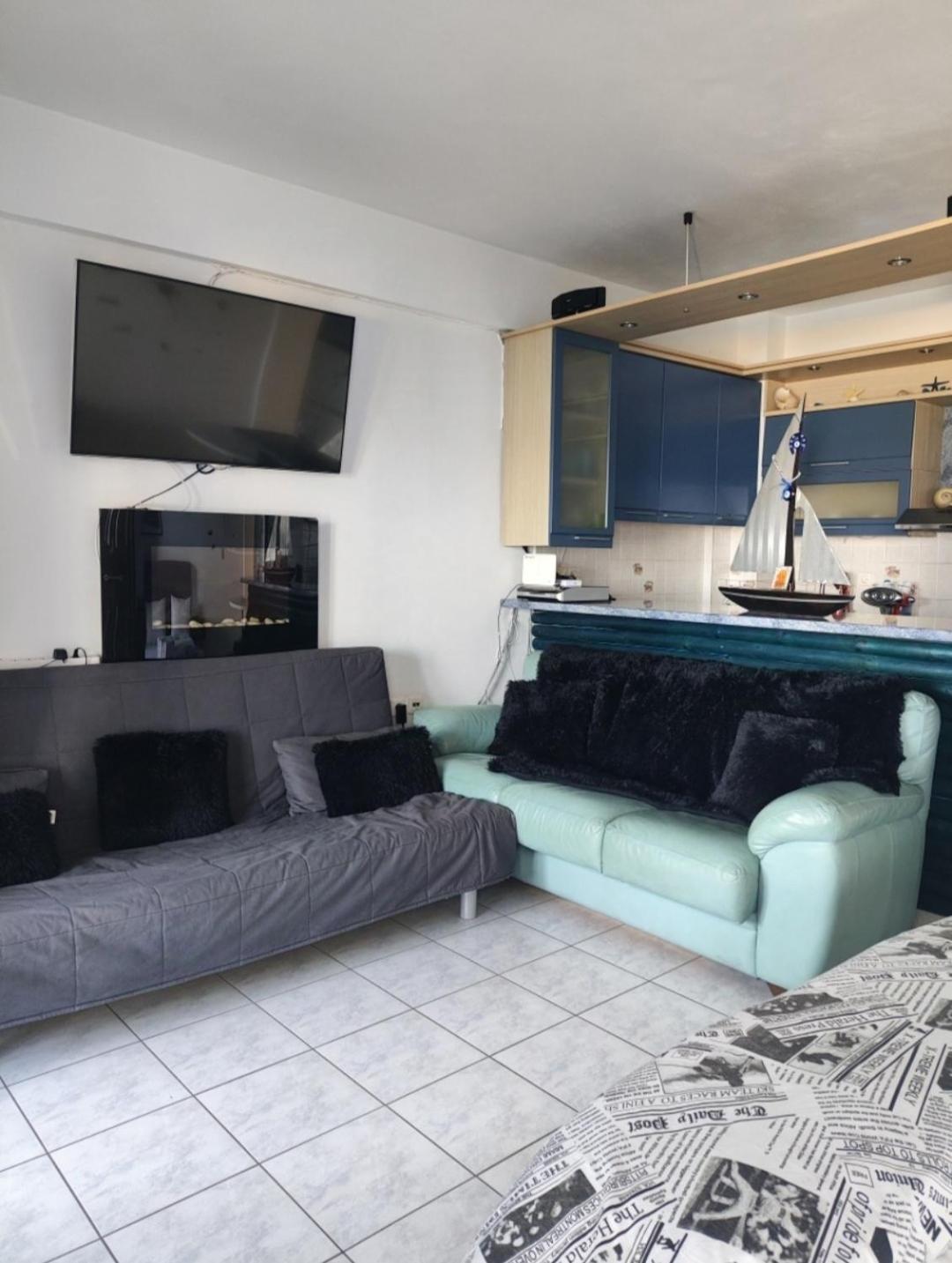 Apartament Ελένη Megalochori  Zewnętrze zdjęcie
